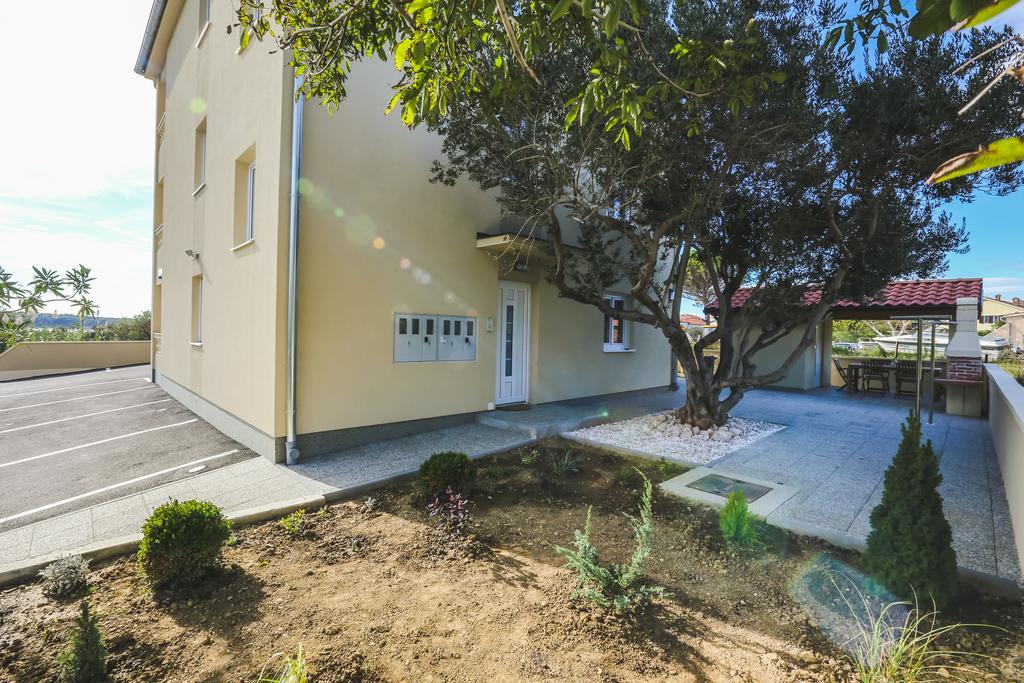 Apartments Sesar Банёл Экстерьер фото